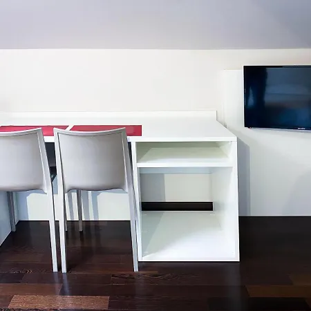 Le Stanze Di Gianmarmo - Via Di Mezzo 3*