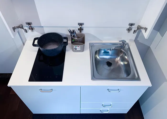 Affittacamere Le Stanze Di Gianmarmo - Via Di Mezzo 3*