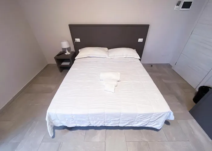 Affittacamere Le Stanze Di Gianmarmo - Via Di Mezzo 3*