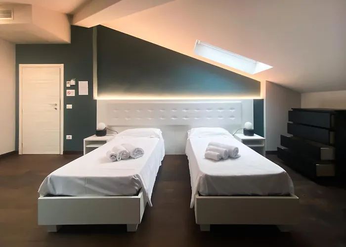 Affittacamere Le Stanze Di Gianmarmo - Via Di Mezzo 3*